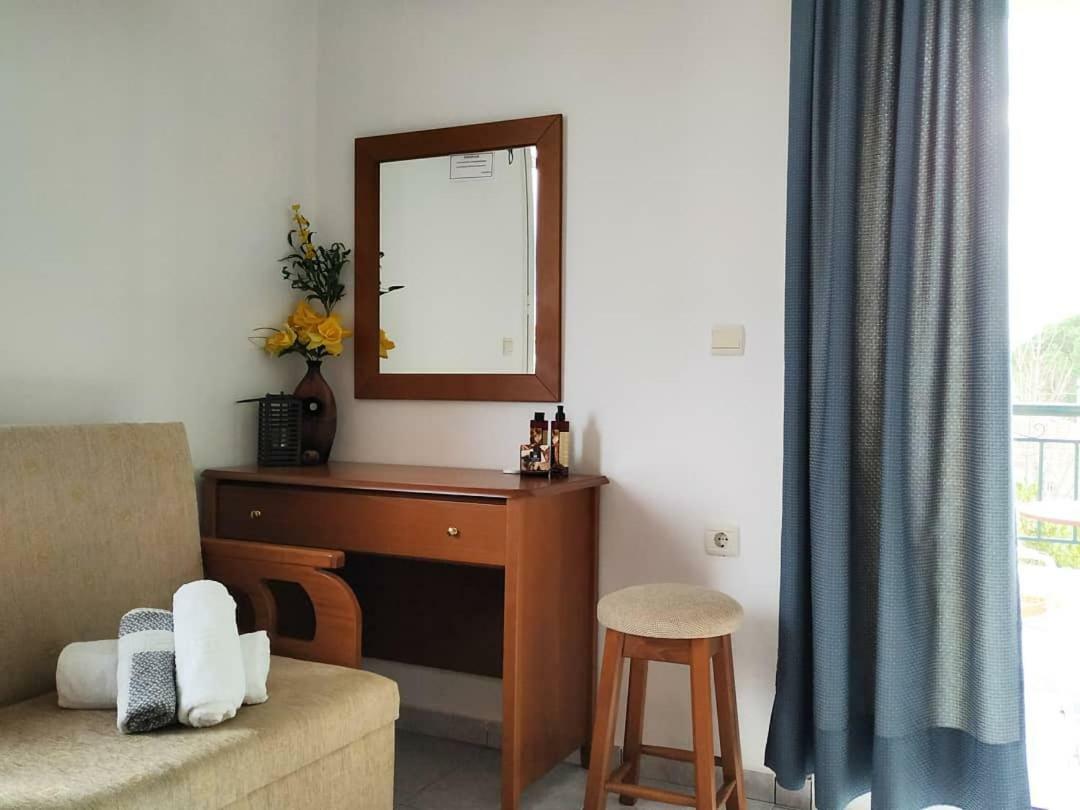 Marmaron Rooms 阿吉奥坎波斯 外观 照片